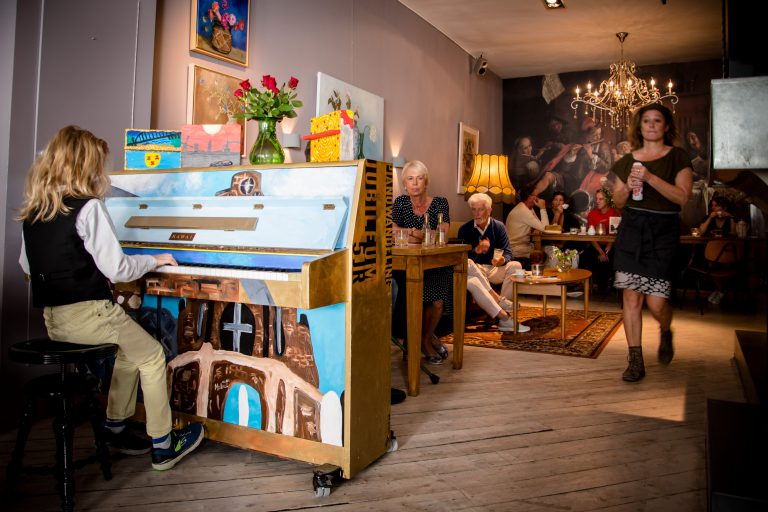 Kunstpiano - Milou Oomens
